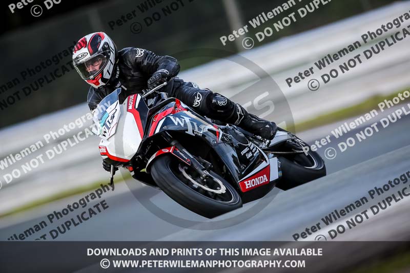 anglesey;brands hatch;cadwell park;croft;donington park;enduro digital images;event digital images;eventdigitalimages;mallory;no limits;oulton park;peter wileman photography;racing digital images;silverstone;snetterton;trackday digital images;trackday photos;vmcc banbury run;welsh 2 day enduro